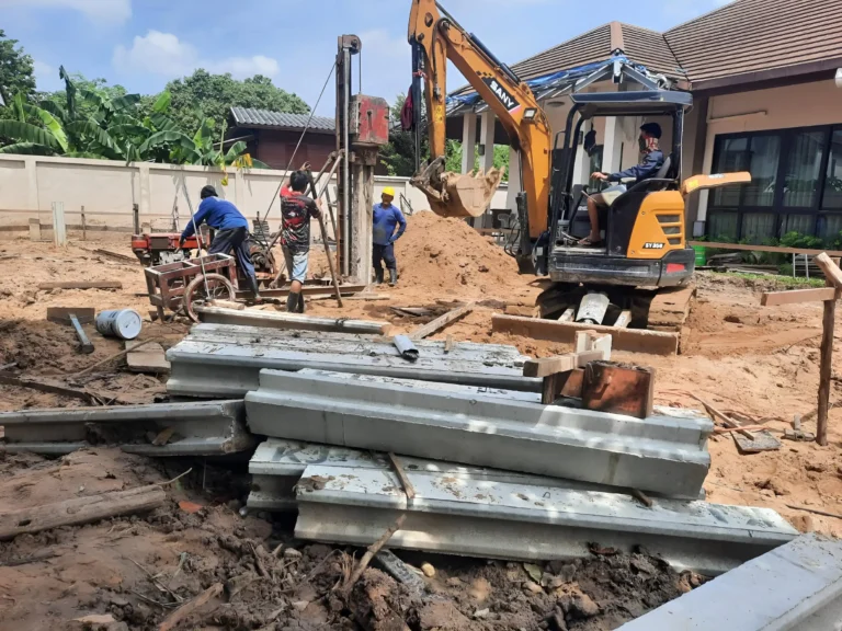 บริการรับต่อเติมบ้านและรีโนเวทบ้านครบวงจร และบริการรับตอกเสาเข็มไมโครไพล์